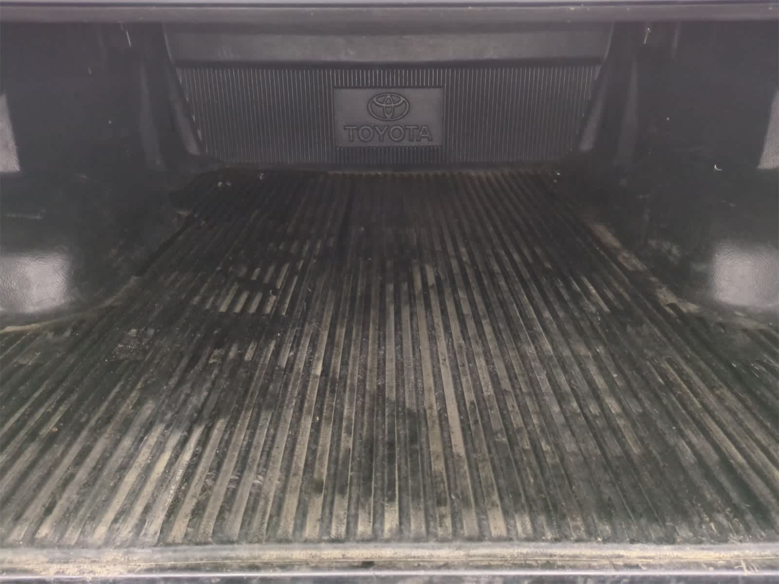 2016 Toyota Tundra SR5 32