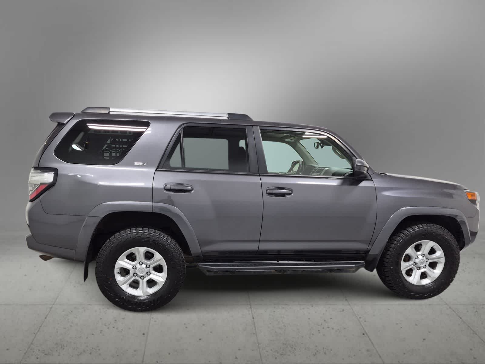Thumbnail: 2022 Toyota 4Runner - 9