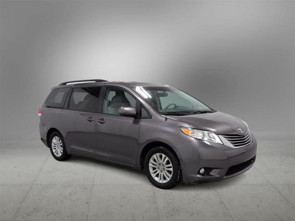 Used 2014 Toyota Sienna XLE Van