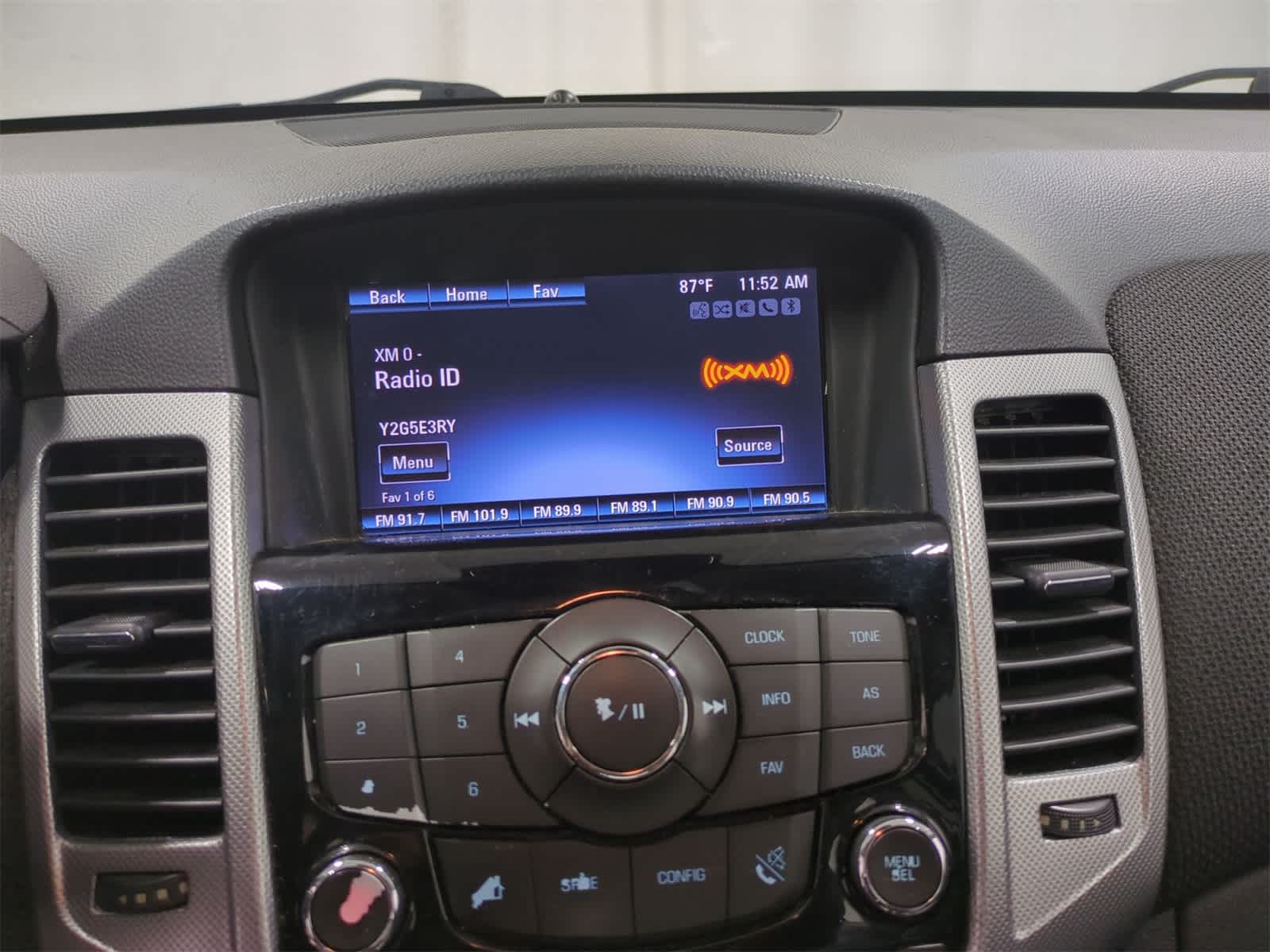 Thumbnail: 2015 Chevrolet Cruze - 28