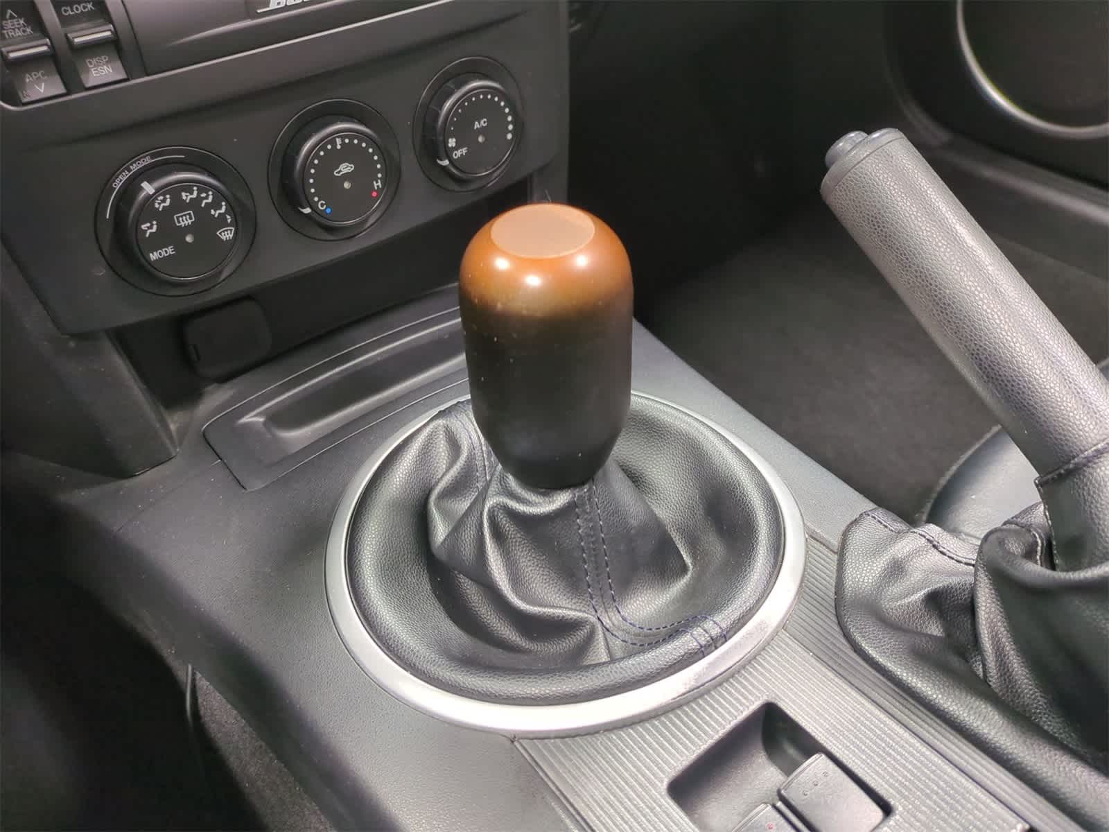2006 Mazda MX-5 Miata Grand Touring 26