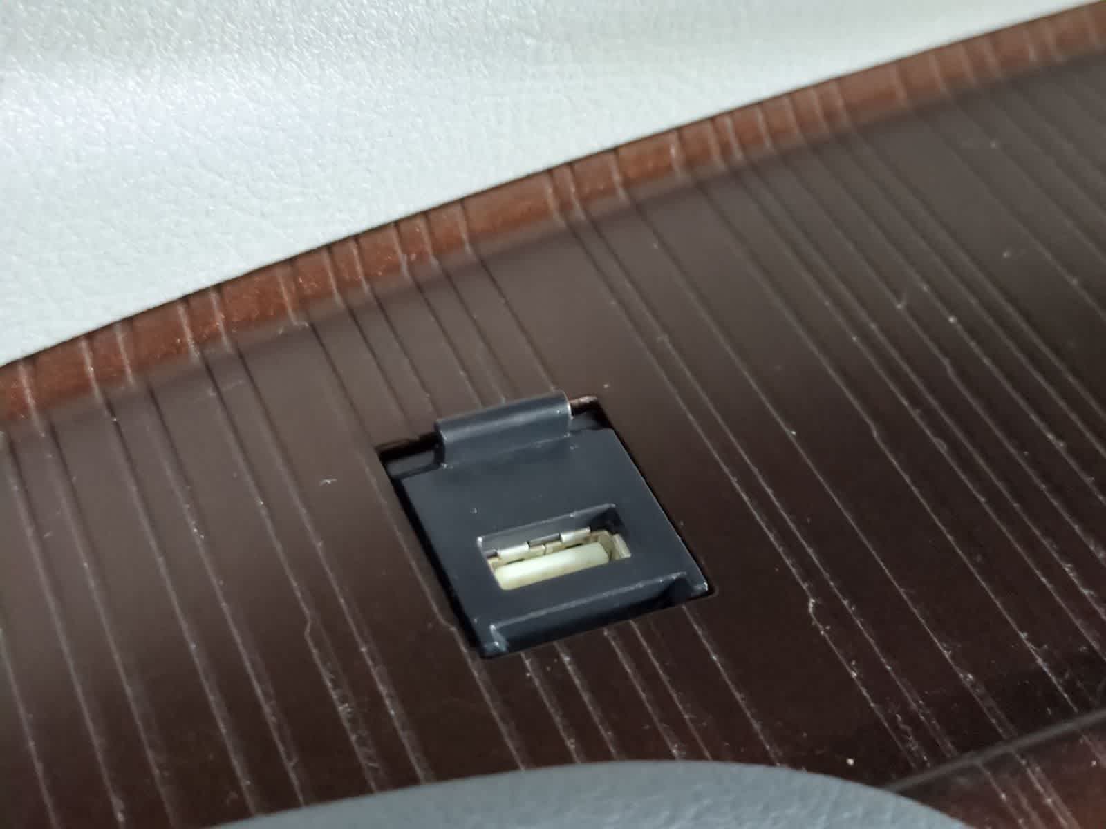 Thumbnail: 2021 Toyota Sienna - 41