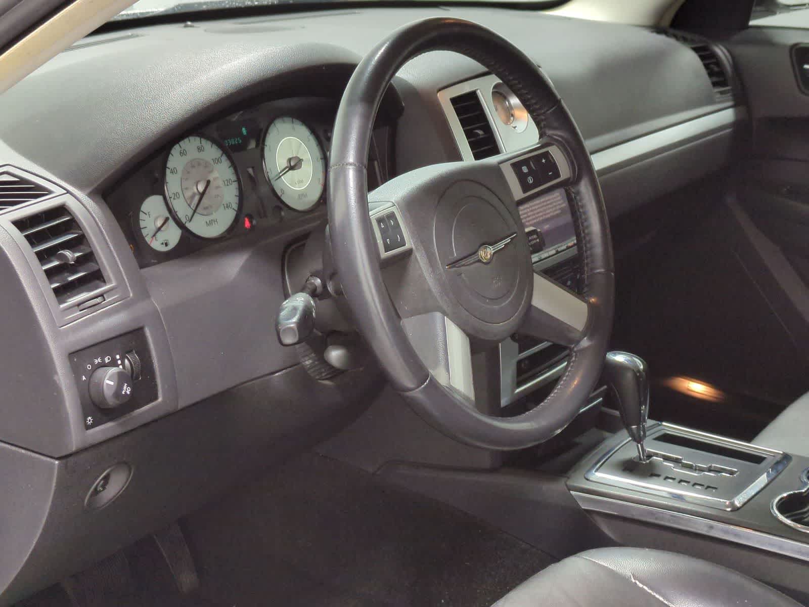 Thumbnail: 2010 Chrysler 300 - 10