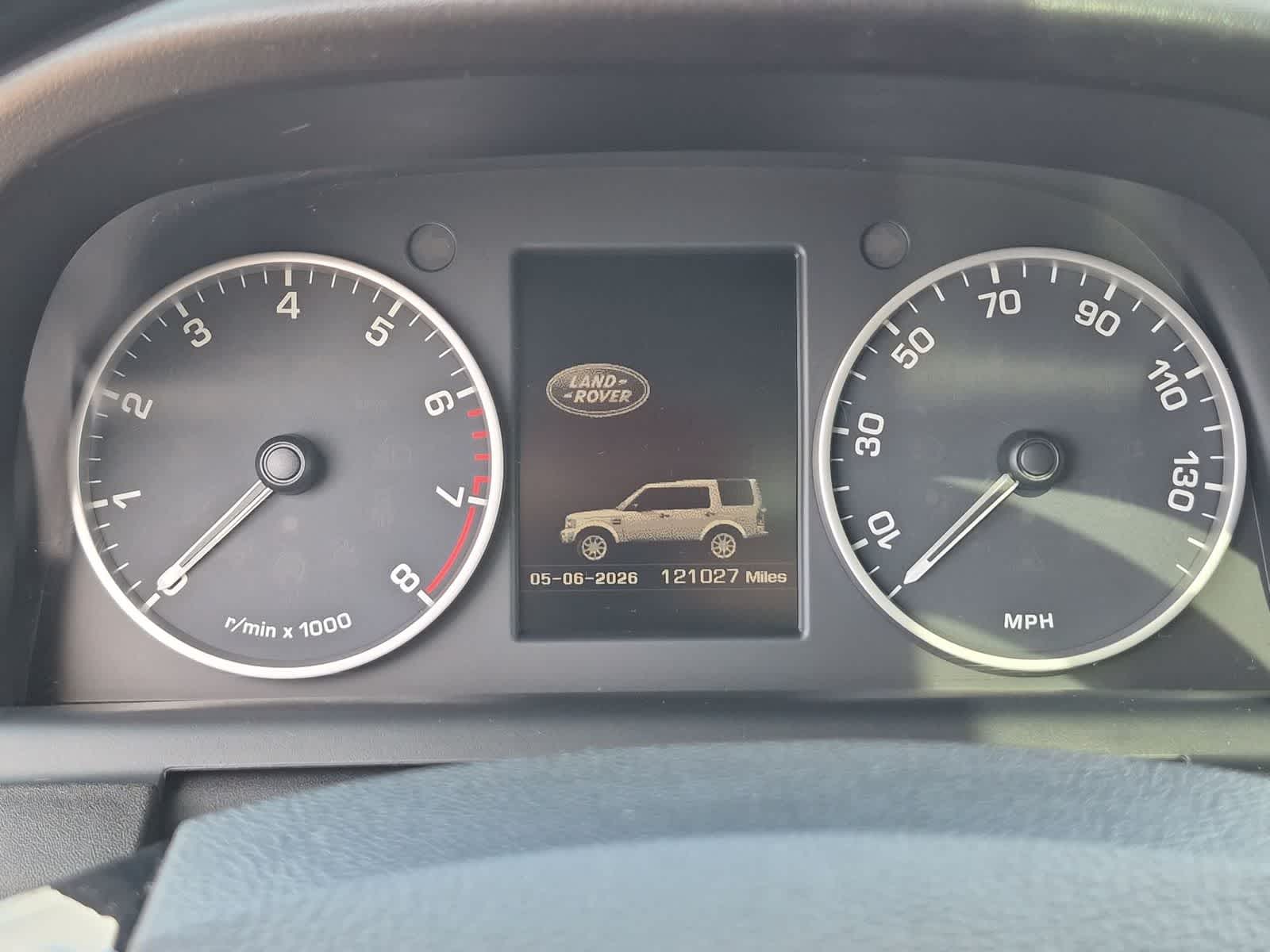 Thumbnail: 2016 Land Rover LR4 - 41