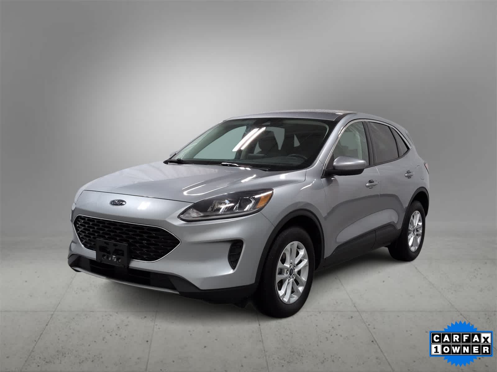 2021 Ford Escape SE's photo
