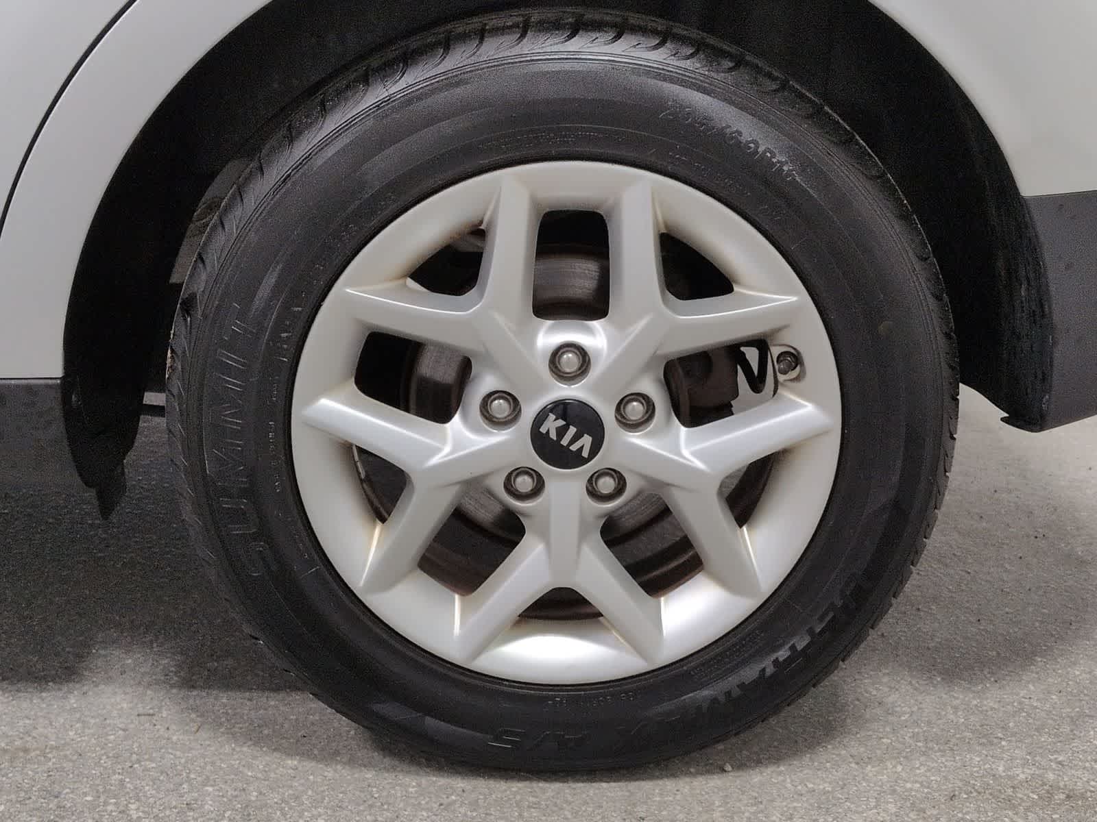 Thumbnail: 2020 Kia Soul - 14