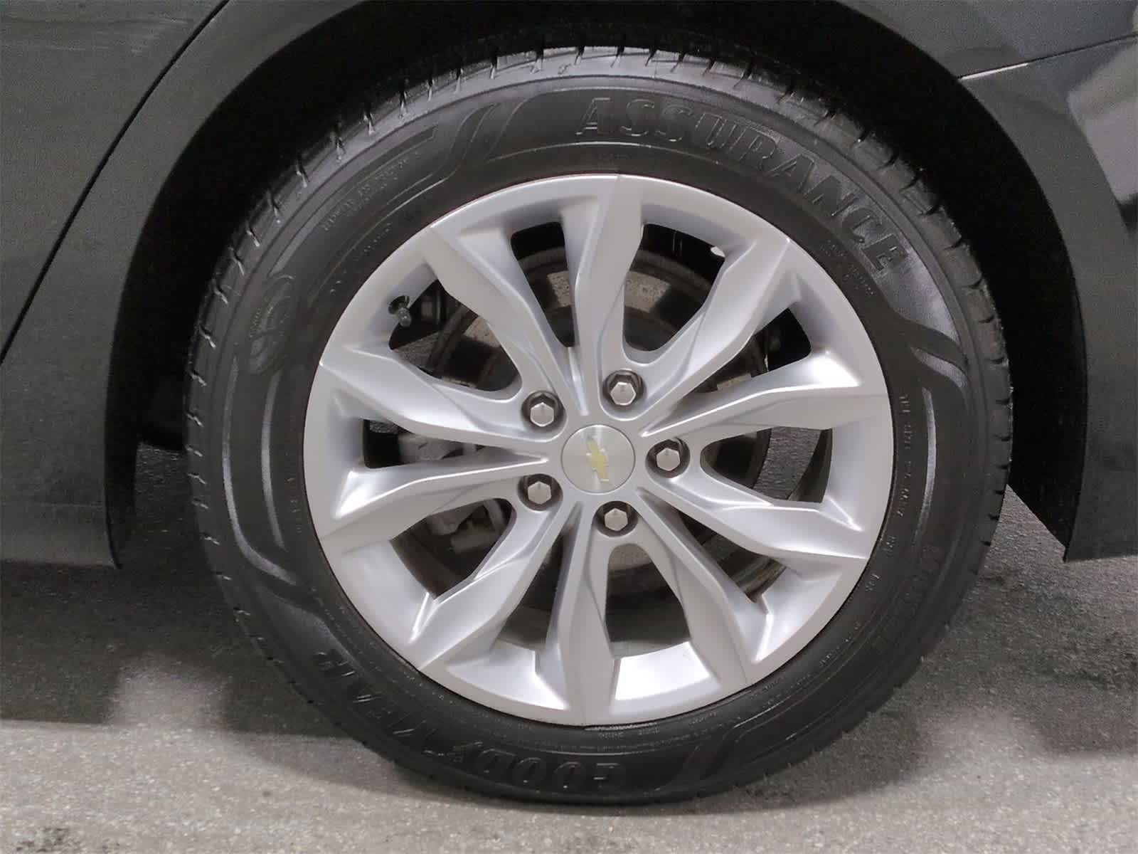 Thumbnail: 2020 Chevrolet Malibu - 14