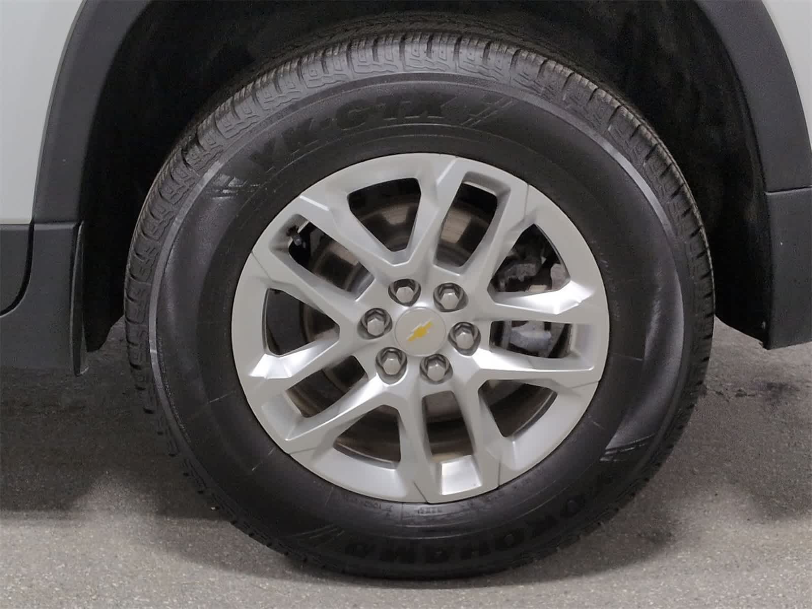 Thumbnail: 2019 Chevrolet Traverse - 21