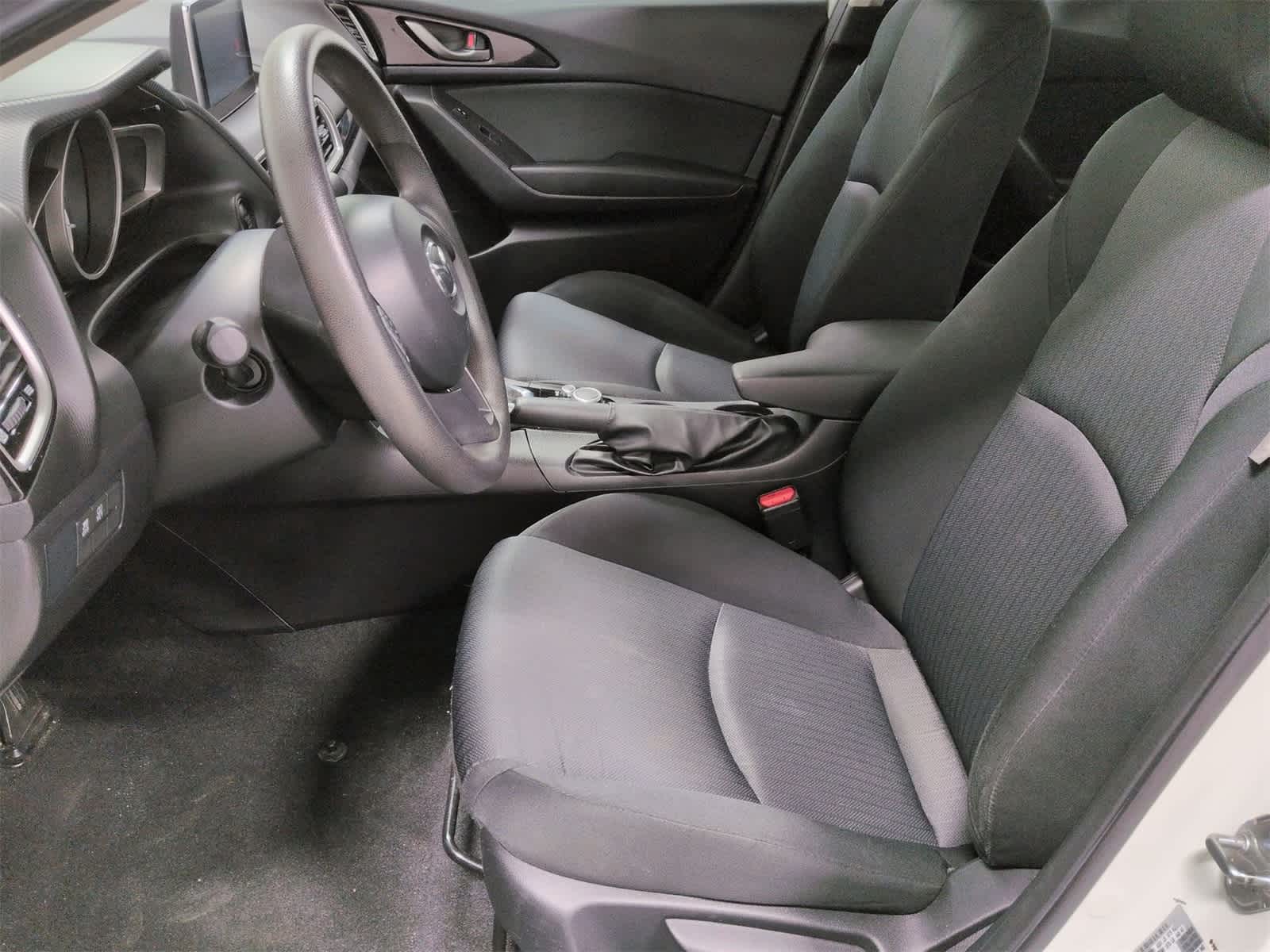 Thumbnail: 2016 Mazda Mazda3 - 17