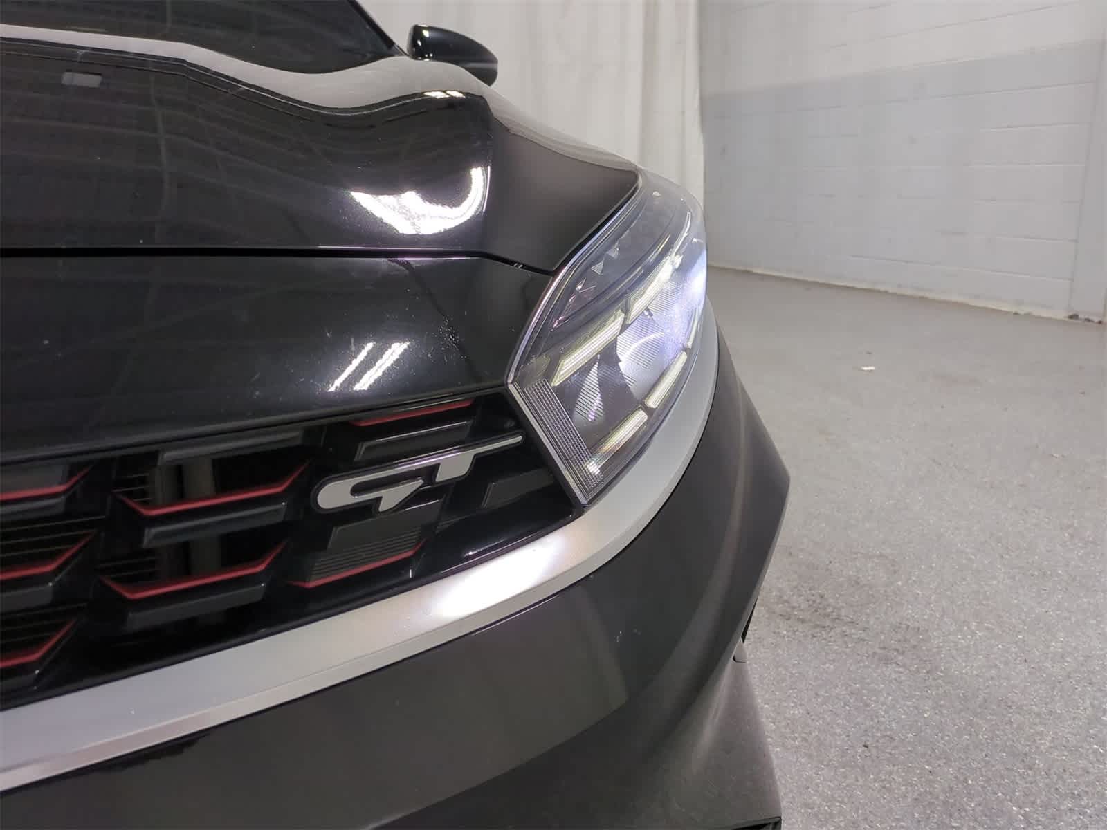 Thumbnail: 2022 Kia Forte - 11