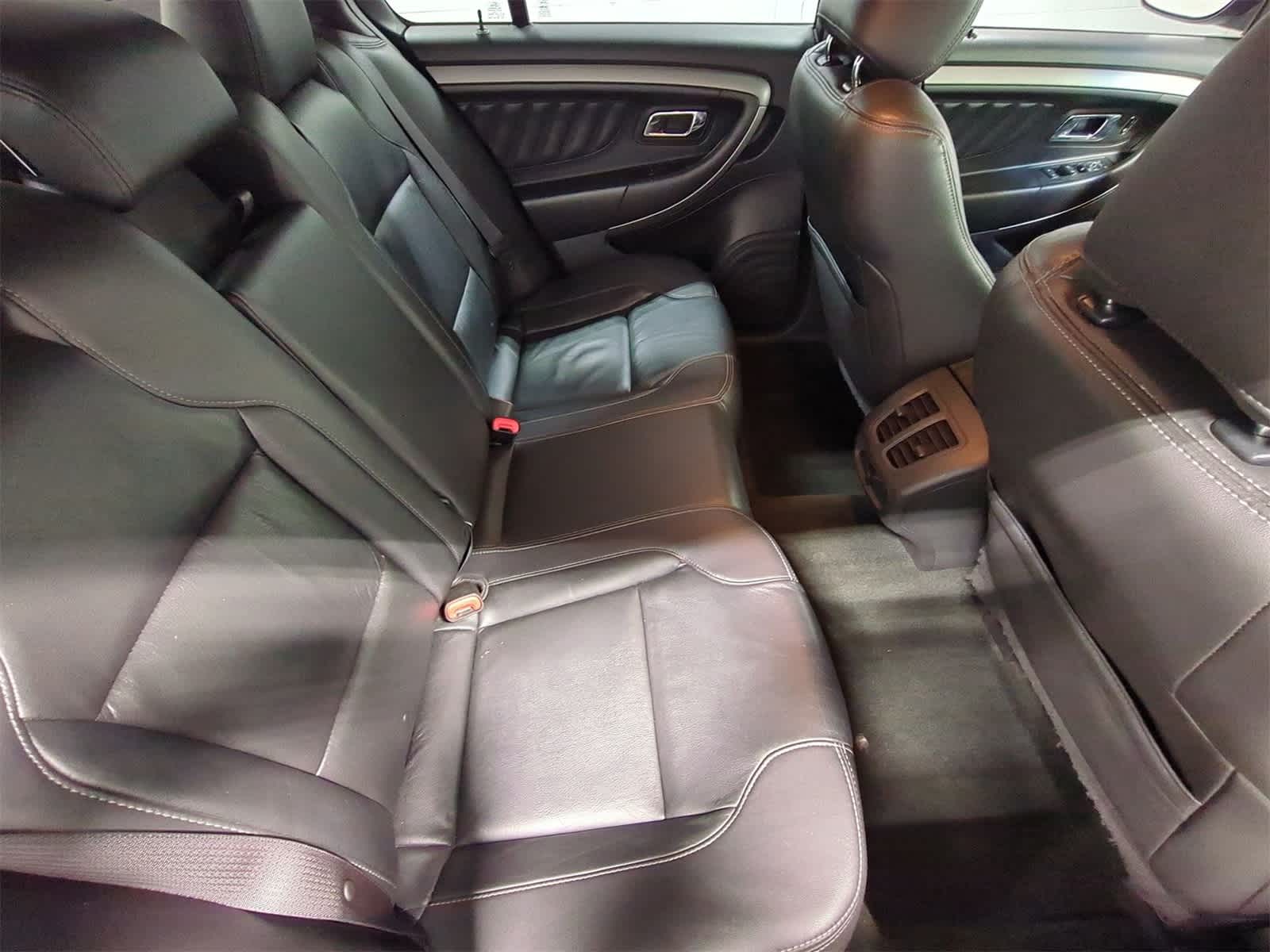 Thumbnail: 2016 Ford Taurus - 21