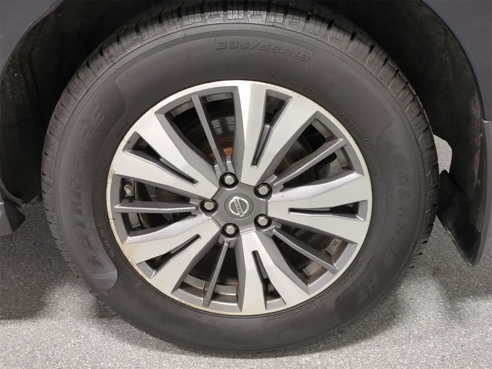 Thumbnail: 2017 Nissan Pathfinder - 14