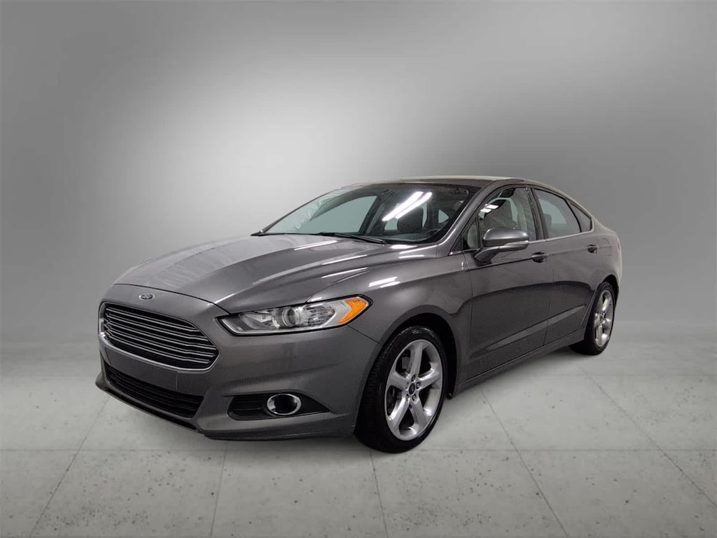 Used 2013 Ford Fusion SE Sedan
