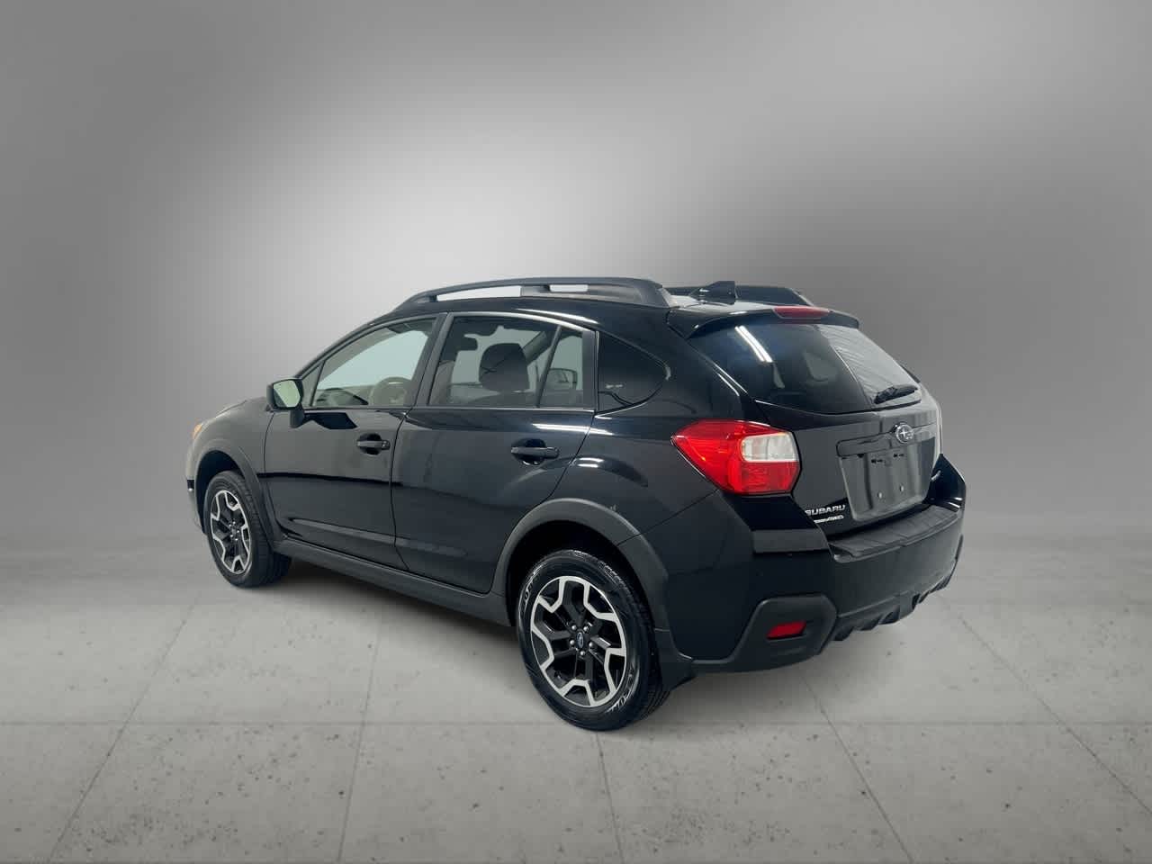 Thumbnail: 2016 Subaru Crosstrek - 6