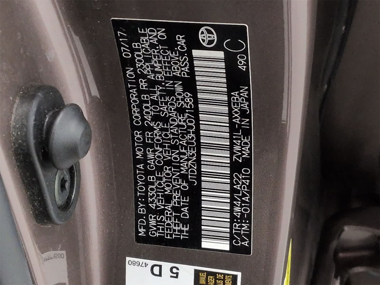 Thumbnail: 2017 Toyota Prius v - 36