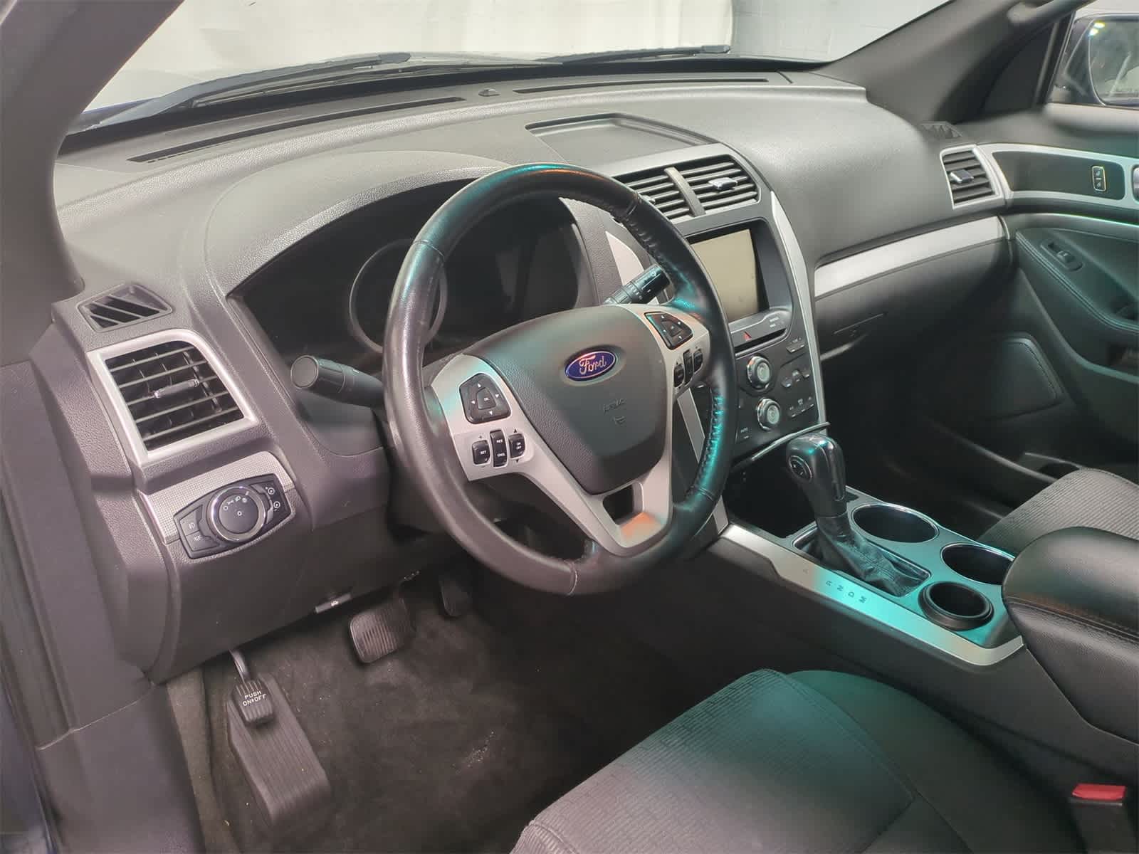Thumbnail: 2012 Ford Explorer - 10