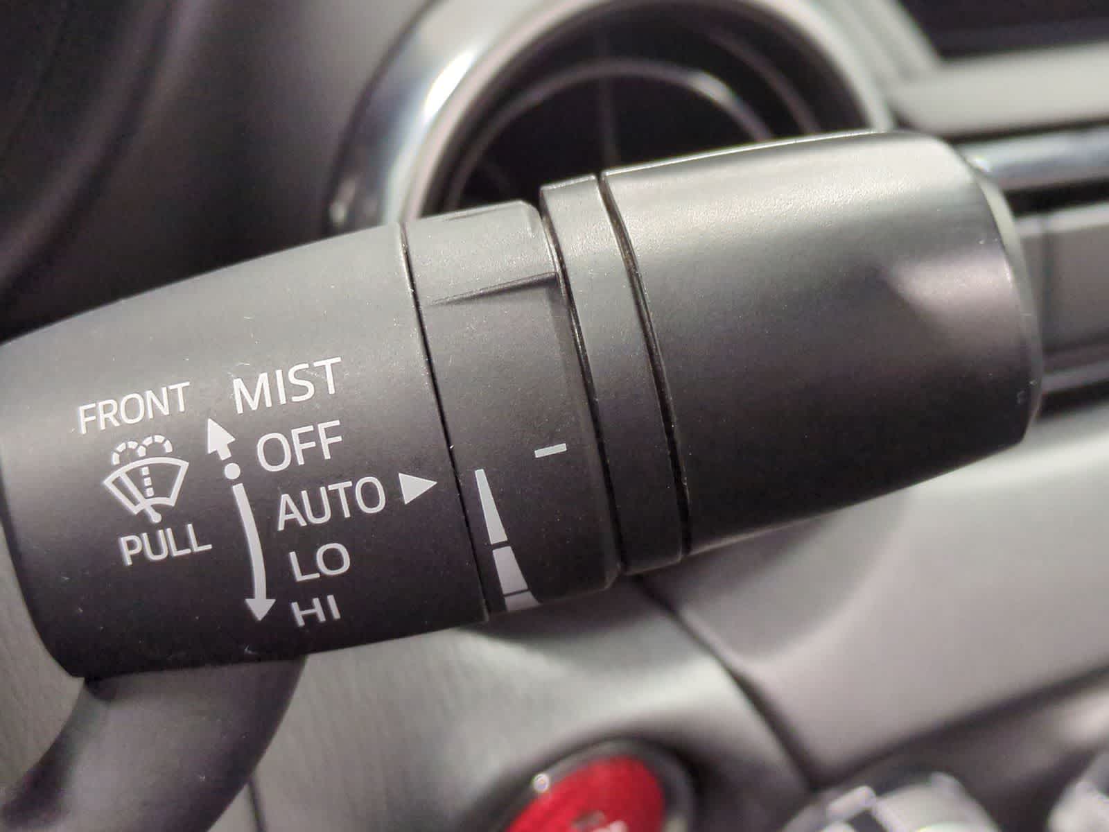 Thumbnail: 2021 Mazda MX-5 Miata - 21