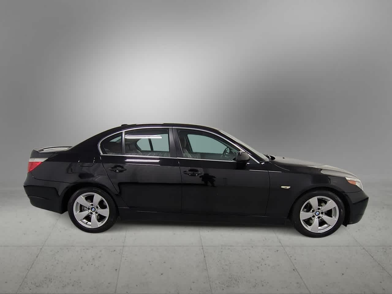 Thumbnail: 2006 BMW 5 Series - 9