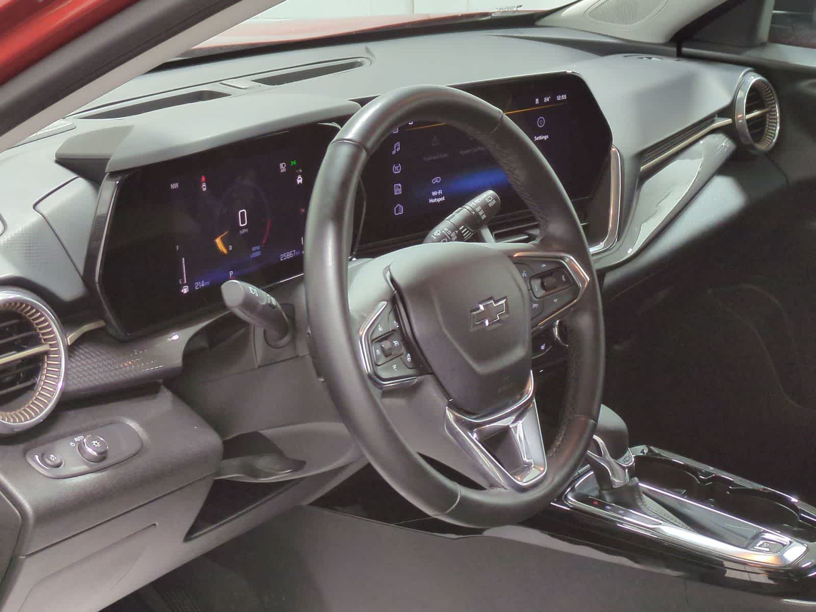 Thumbnail: 2024 Chevrolet Trax - 10