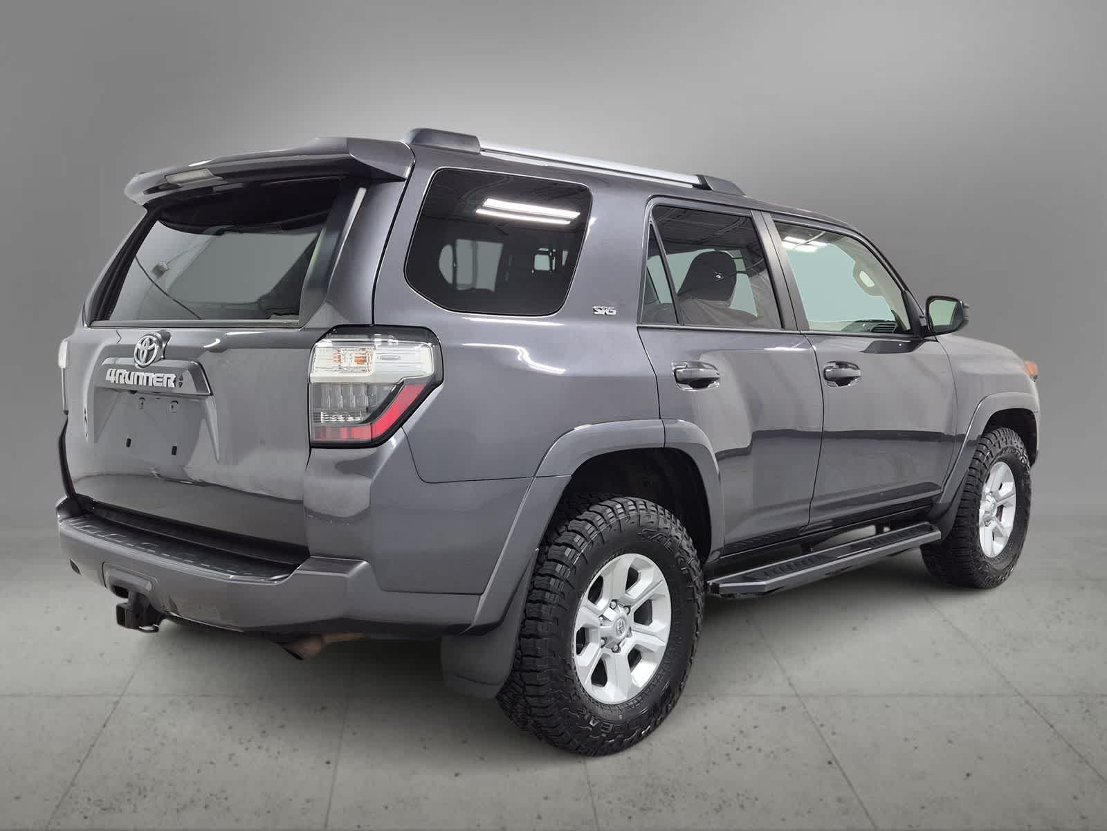 Thumbnail: 2022 Toyota 4Runner - 8