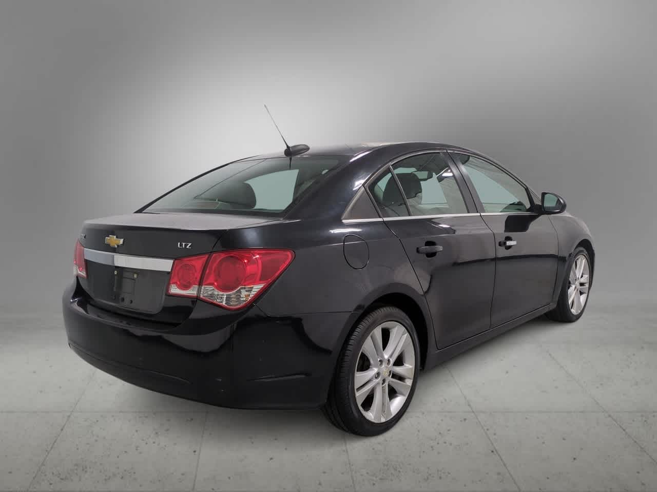 Thumbnail: 2015 Chevrolet Cruze - 8