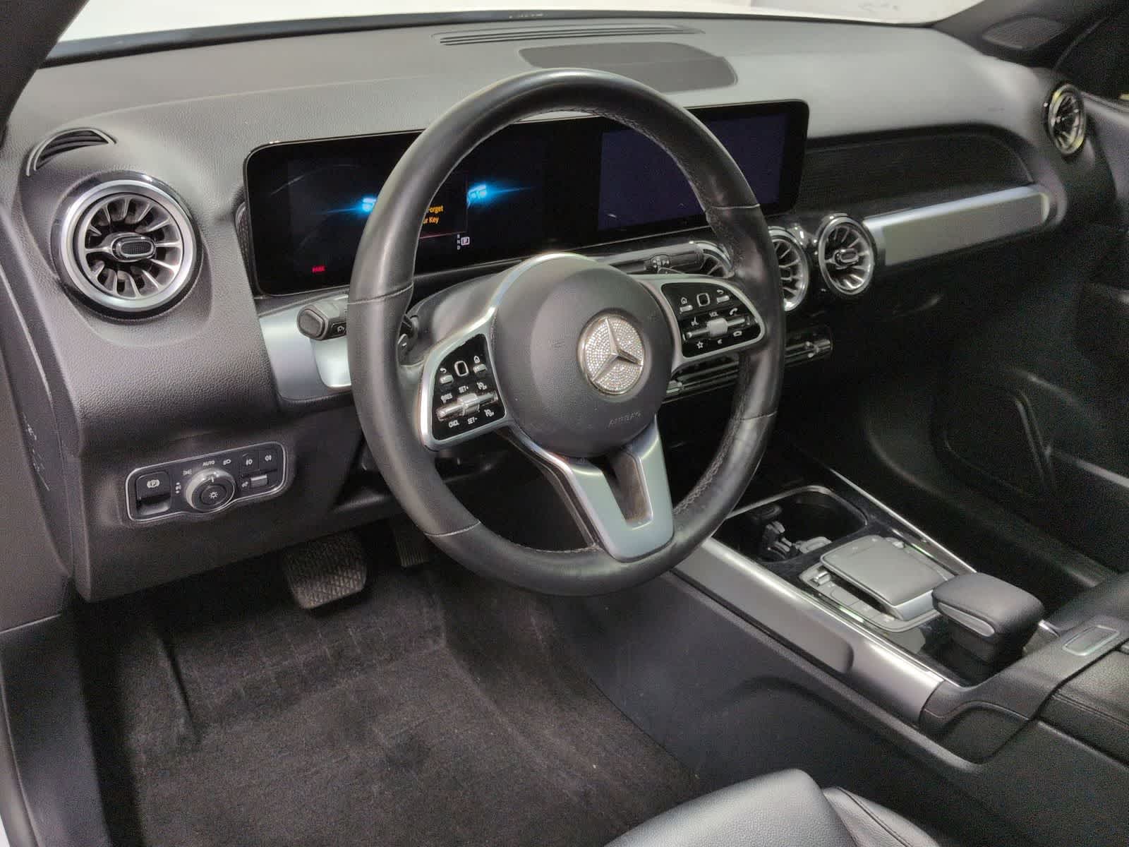 Thumbnail: 2022 Mercedes-Benz GLB - 10