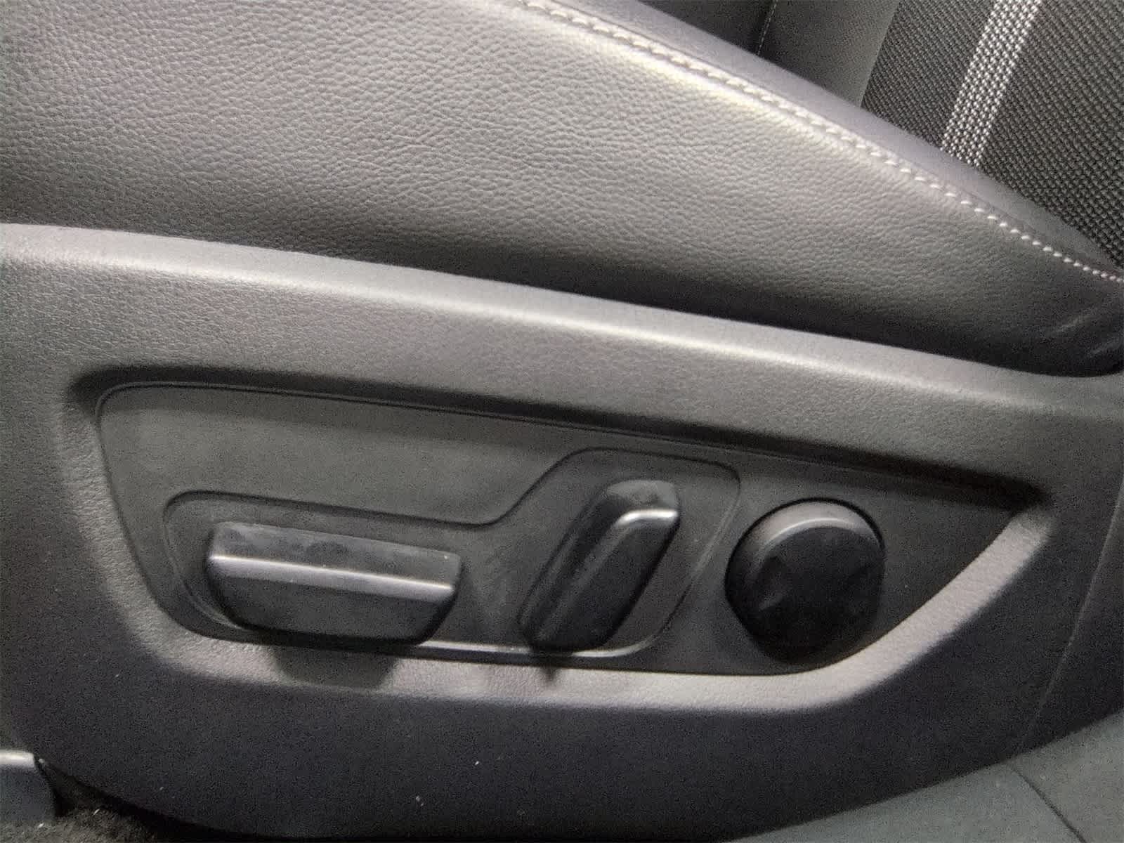 Thumbnail: 2025 Mazda CX-50 - 10