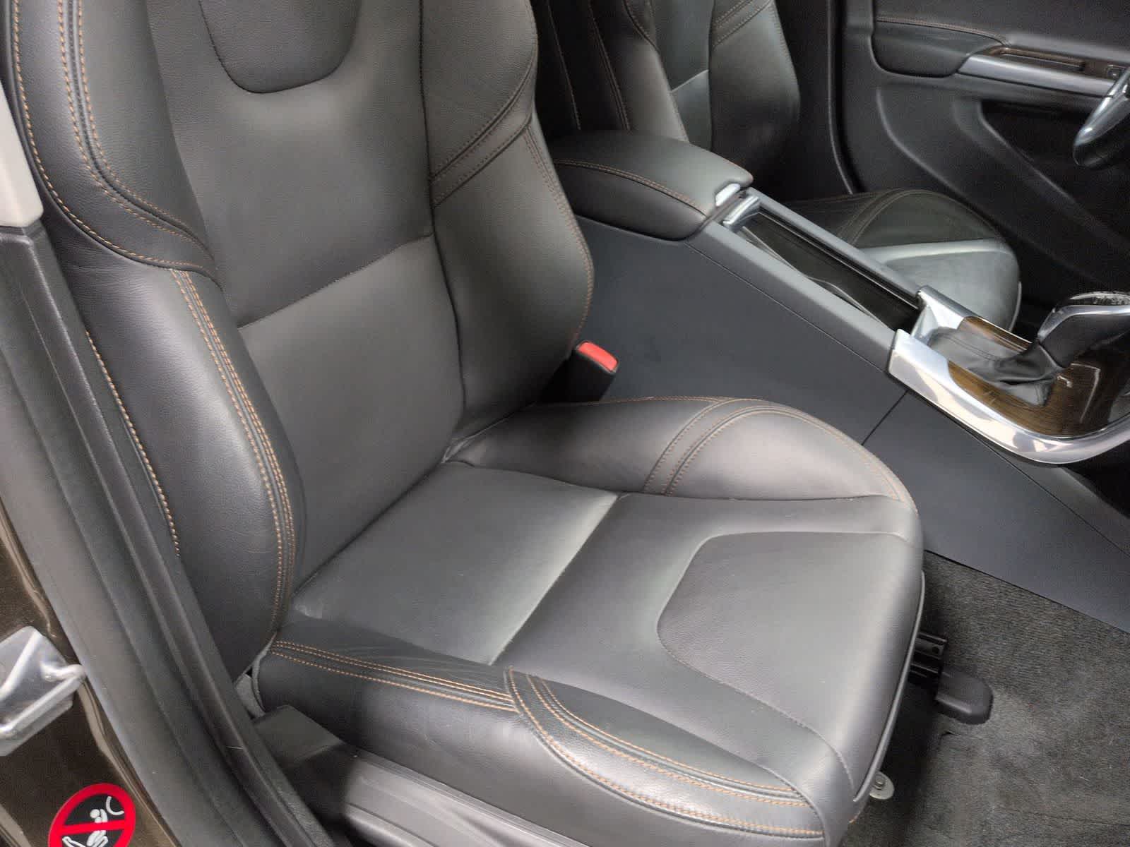 Thumbnail: 2015 Volvo S60 - 25