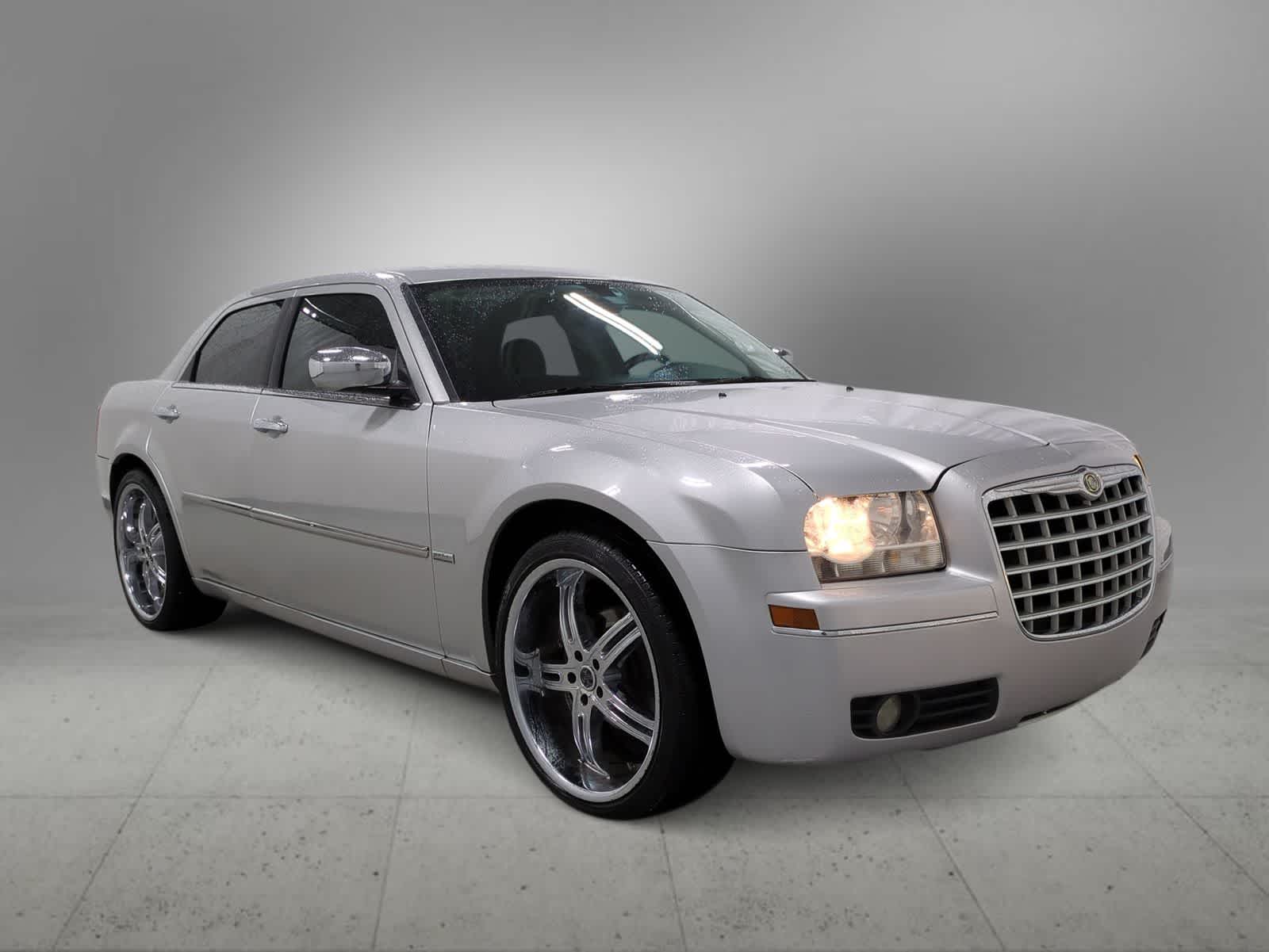 Thumbnail: 2010 Chrysler 300 - 2