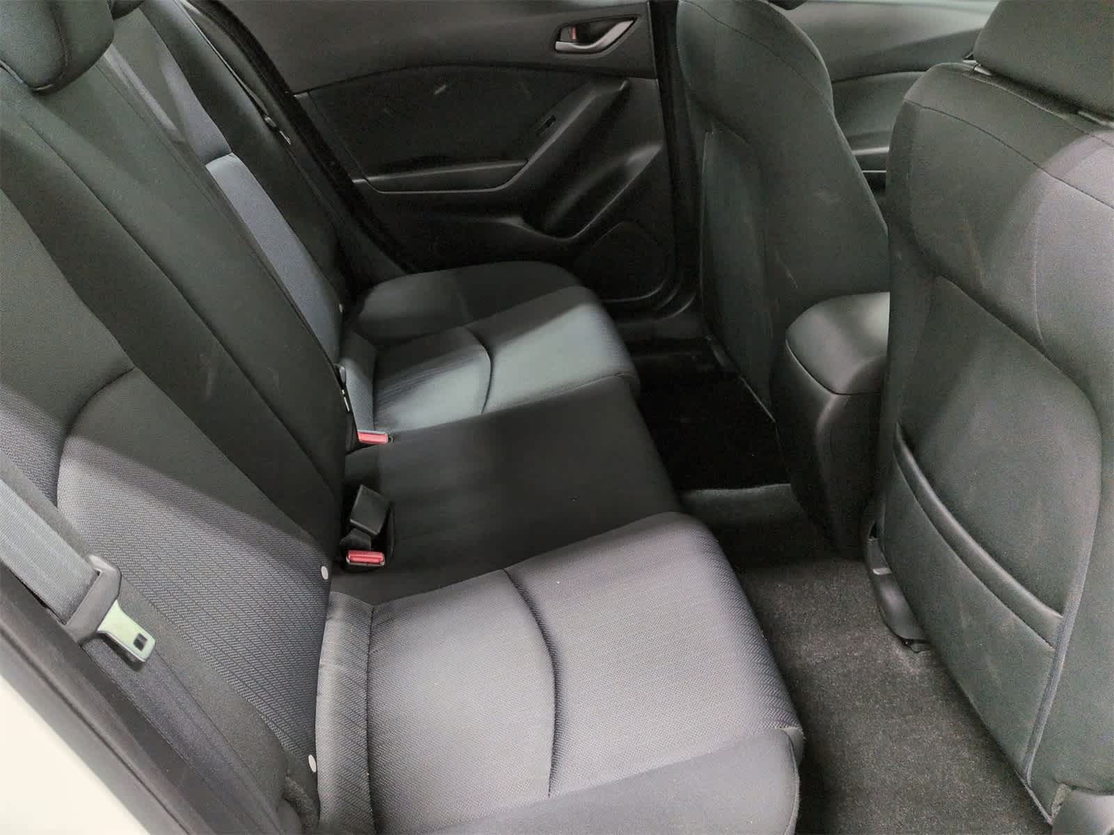 Thumbnail: 2016 Mazda Mazda3 - 21