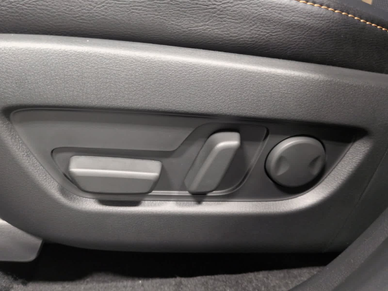 2026 Mazda CX-70 Premium Package - Photo 18