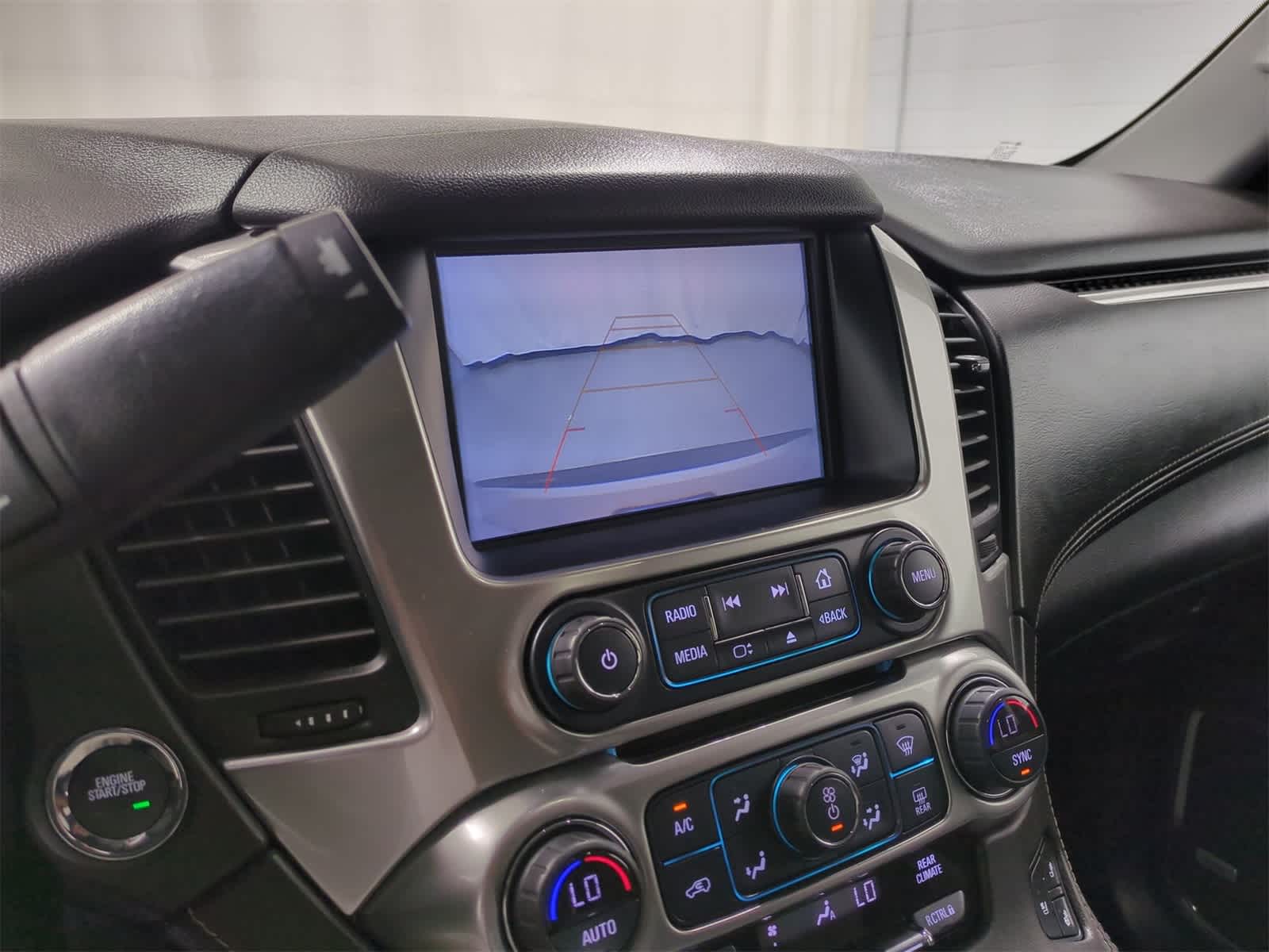 Thumbnail: 2018 Chevrolet Tahoe - 31