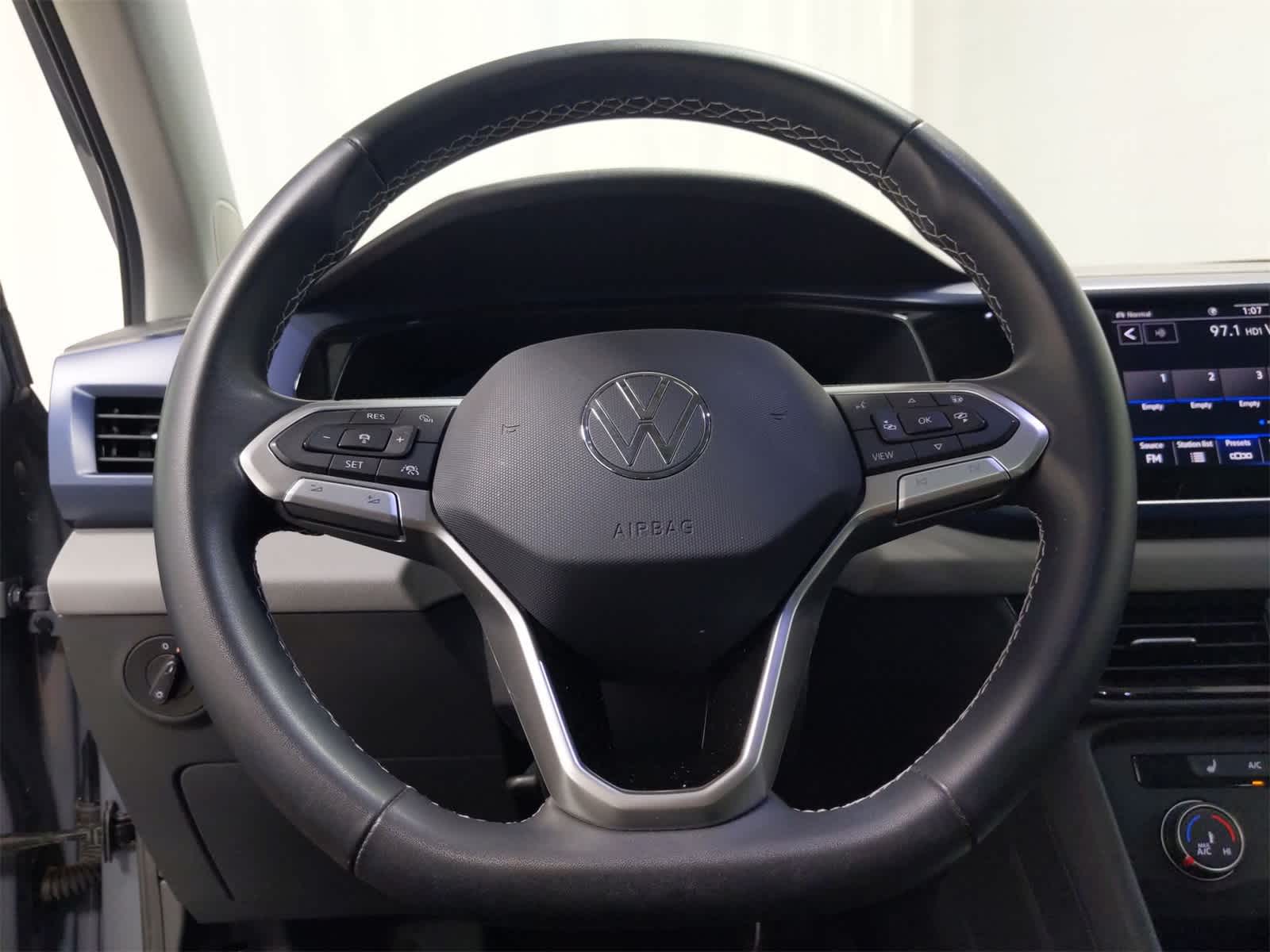 Thumbnail: 2022 Volkswagen Taos - 23