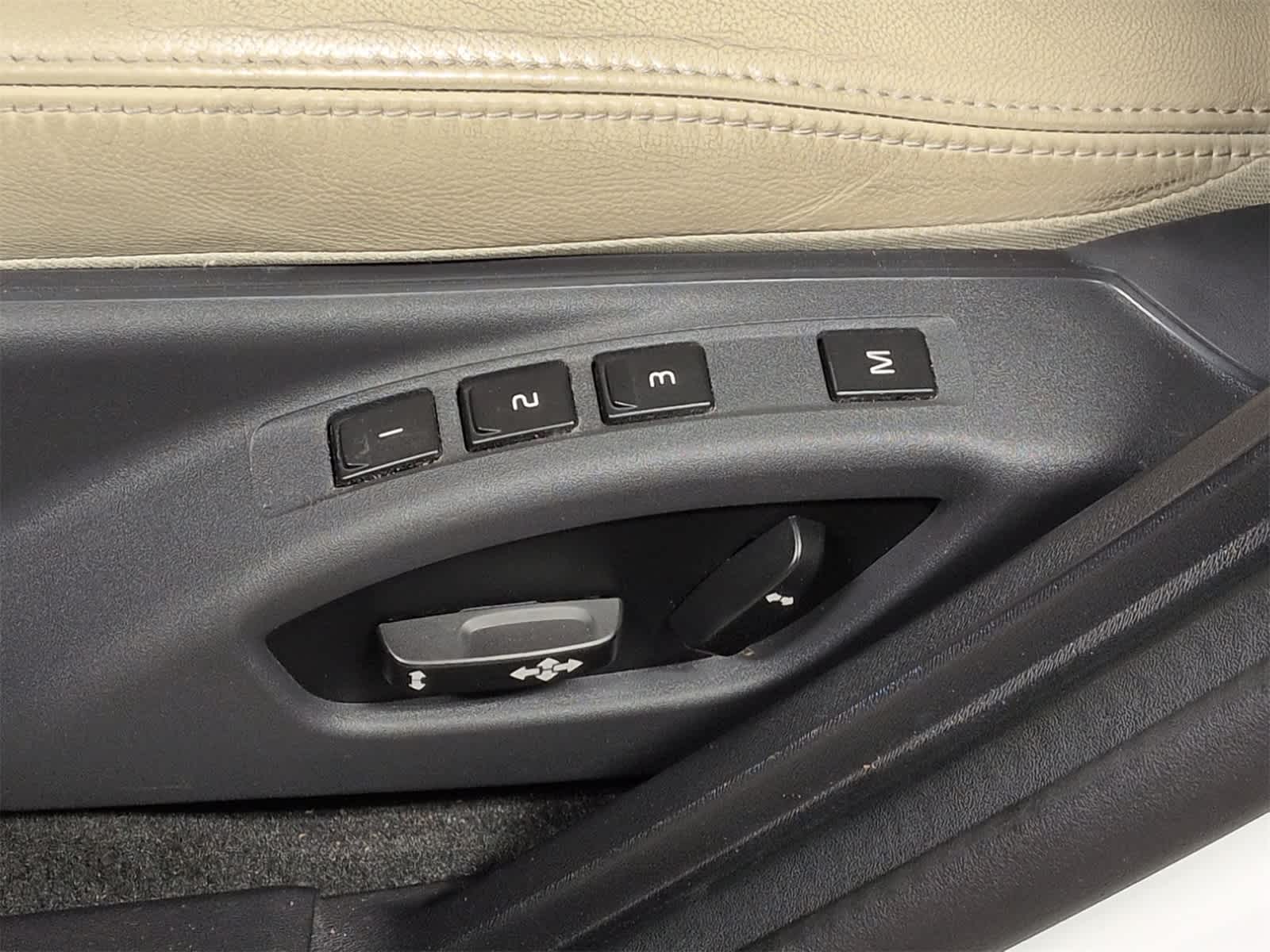 Thumbnail: 2017 Volvo S60 - 18