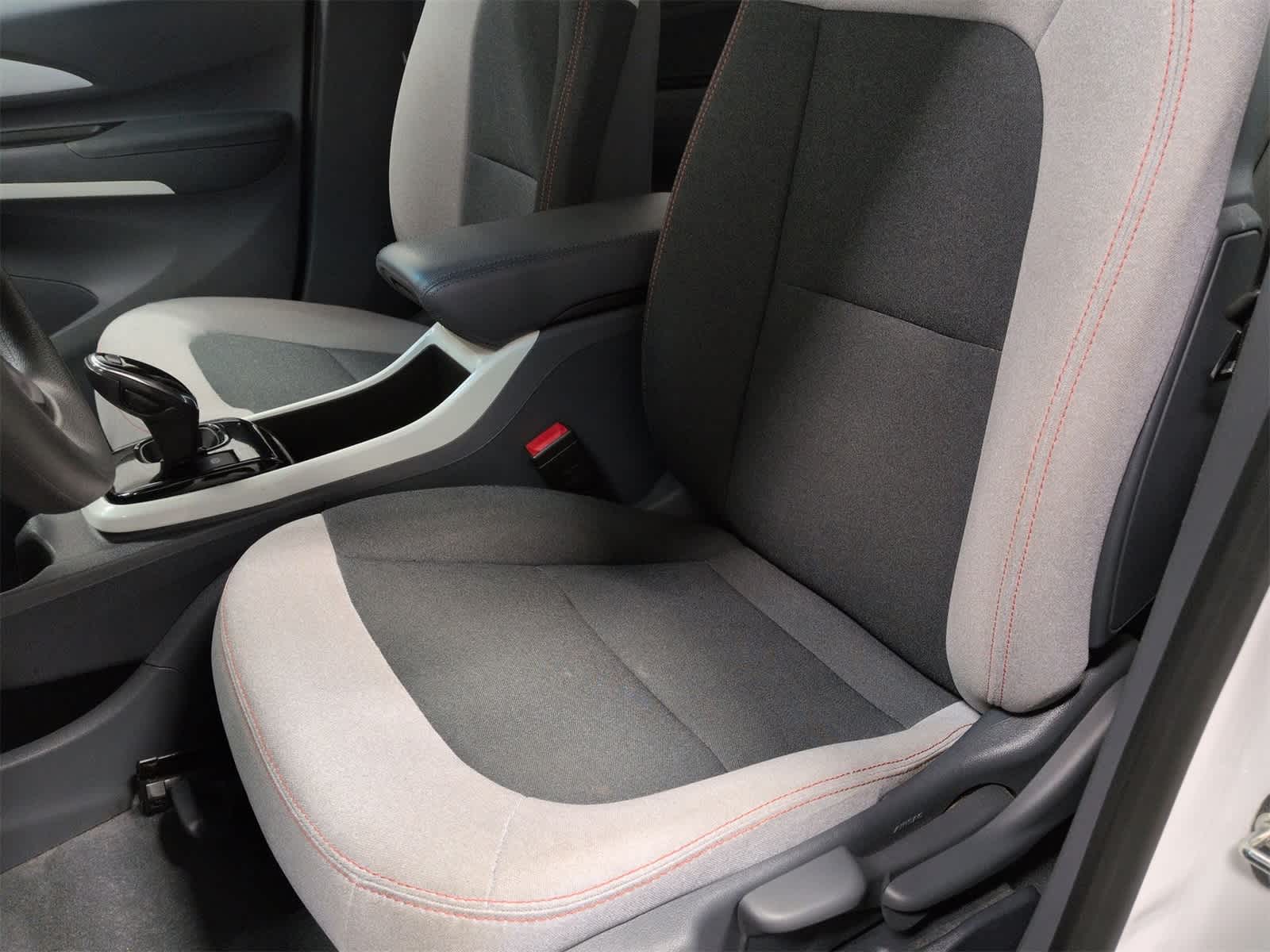 Thumbnail: 2017 Chevrolet Bolt EV - 17