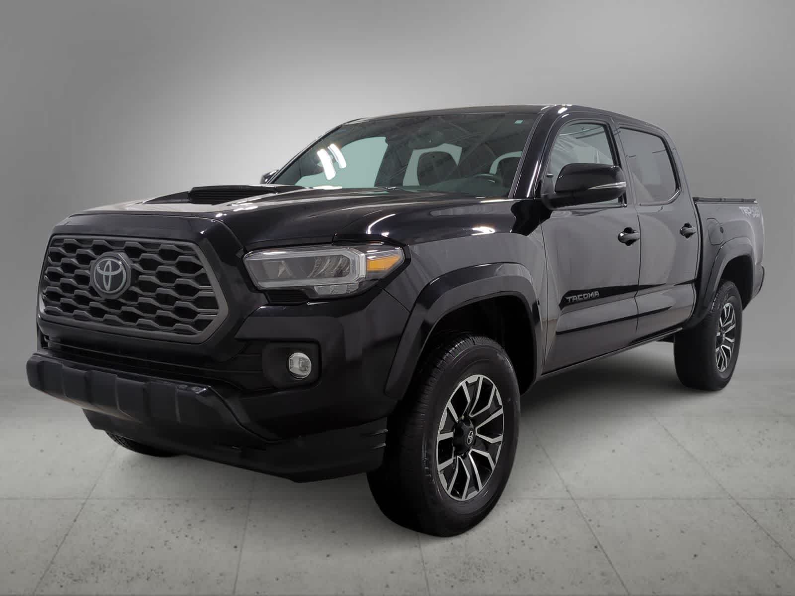 Thumbnail: 2022 Toyota Tacoma - 4