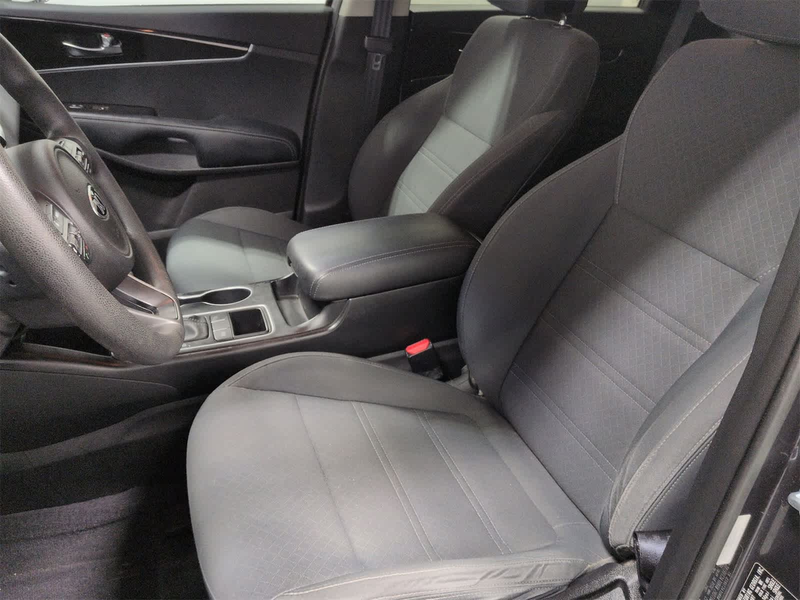 Thumbnail: 2016 Kia Sorento - 17