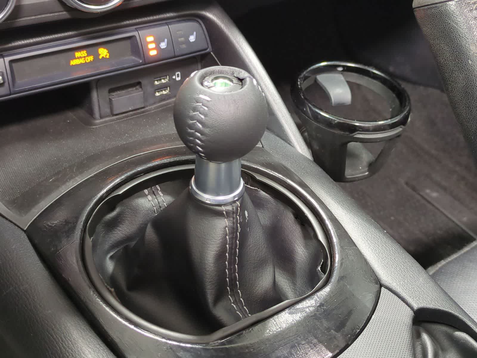 Thumbnail: 2021 Mazda MX-5 Miata - 26