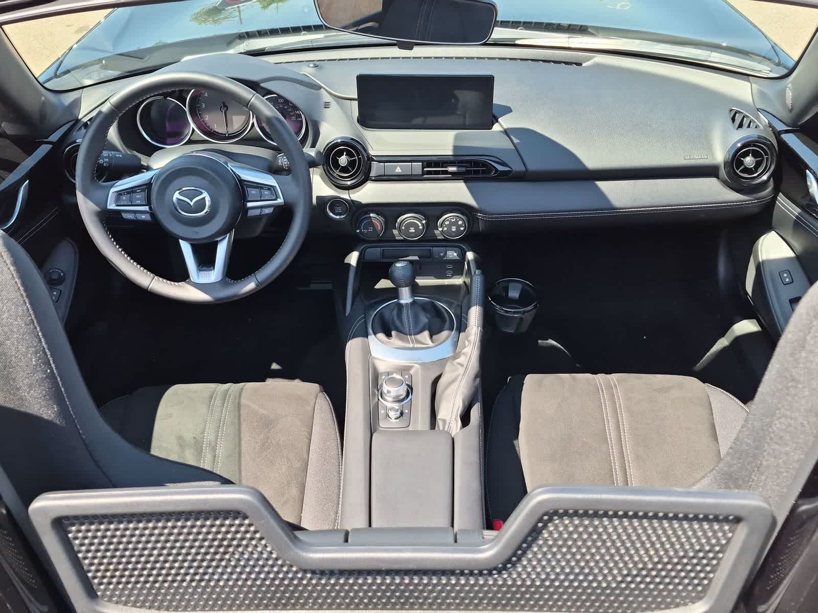 Thumbnail: 2025 Mazda MX-5 Miata - 15