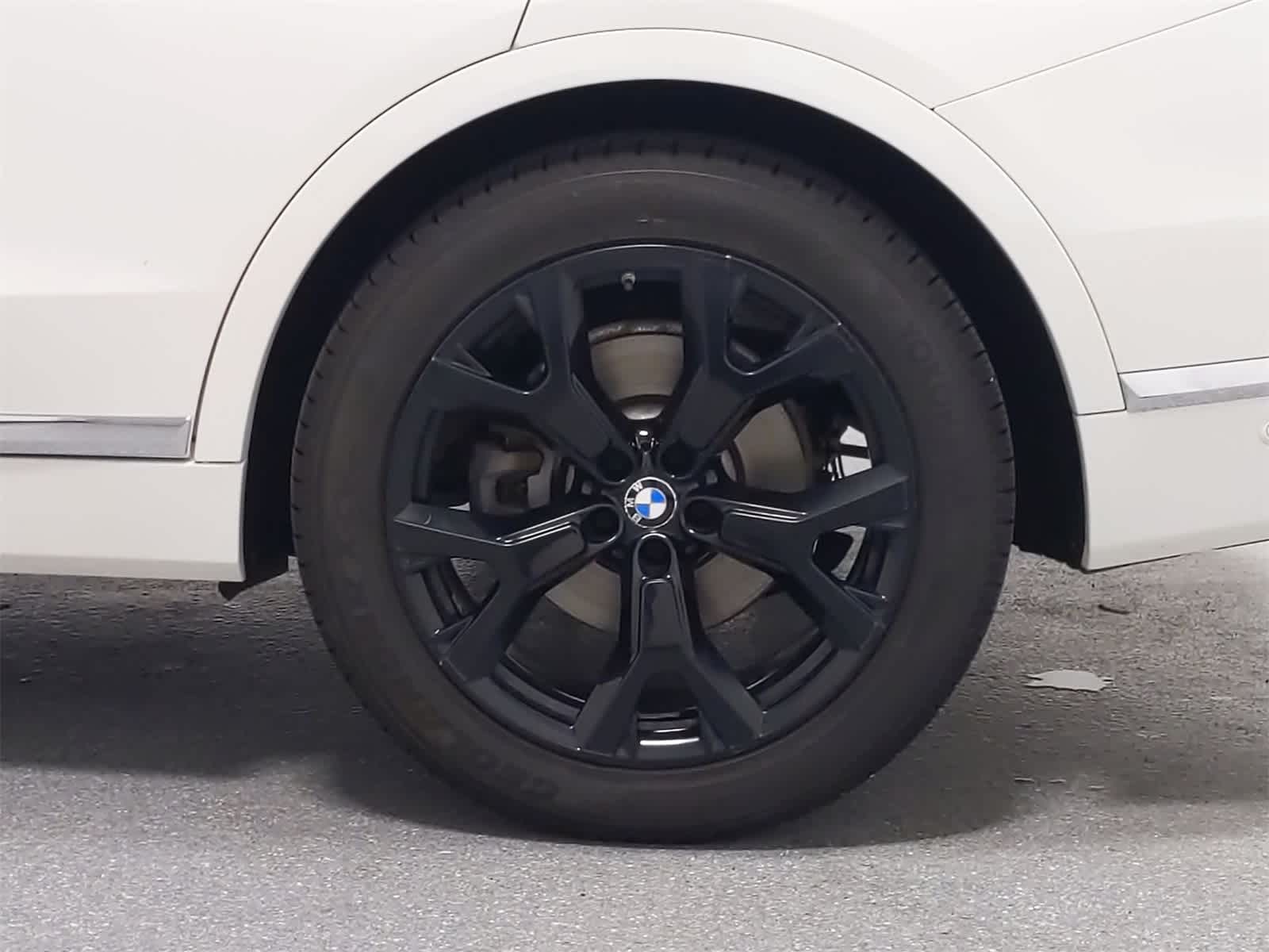 Thumbnail: 2020 BMW X7 - 13