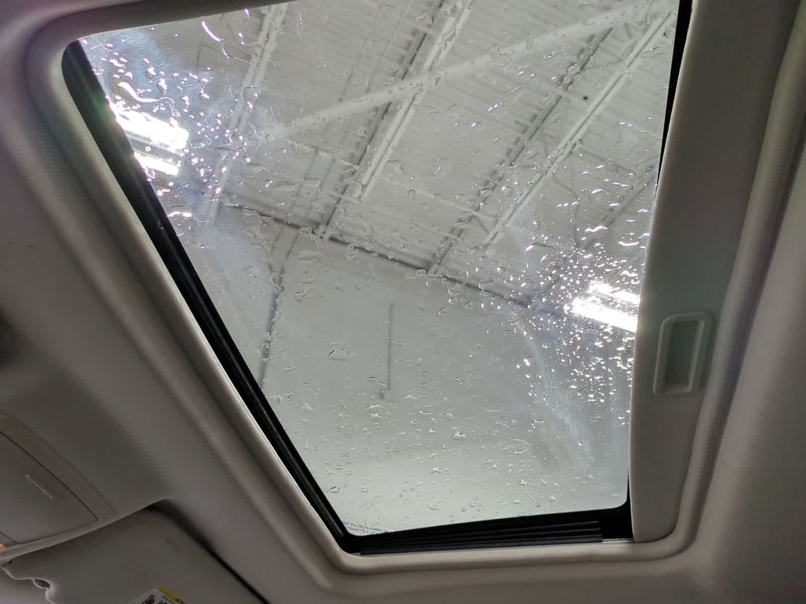 Thumbnail: 2010 Chrysler 300 - 20