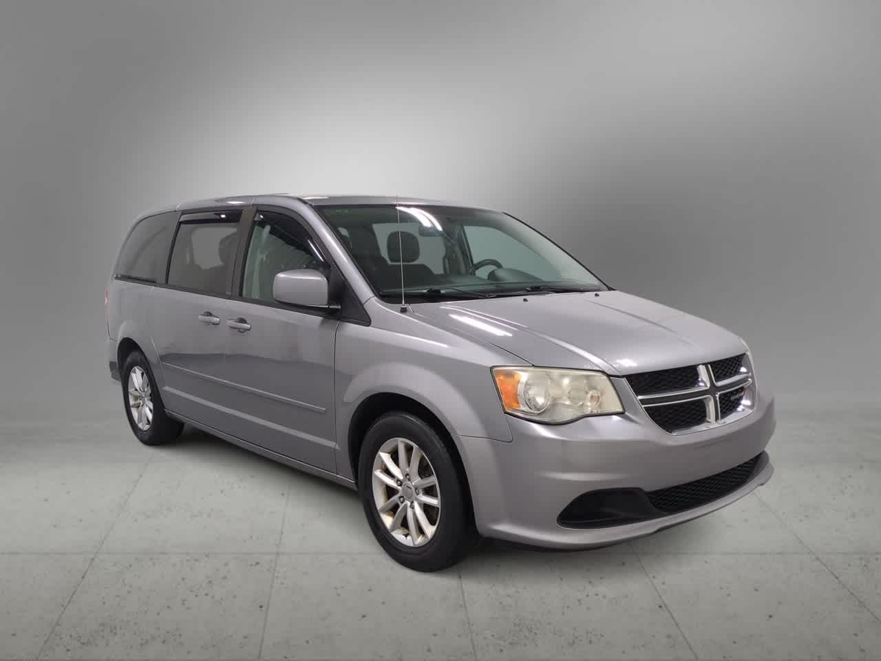 Used 2013 Dodge Grand Caravan SXT with VIN 2C4RDGCG7DR678088 for sale in Farmington, MI
