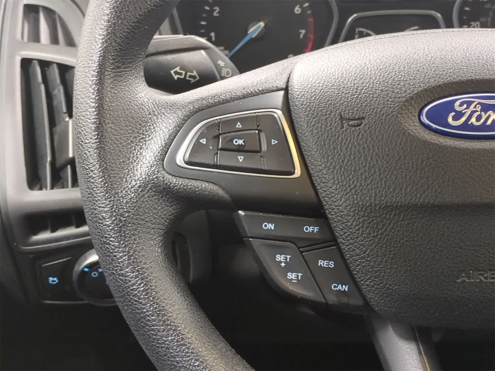 Thumbnail: 2016 Ford Focus - 26