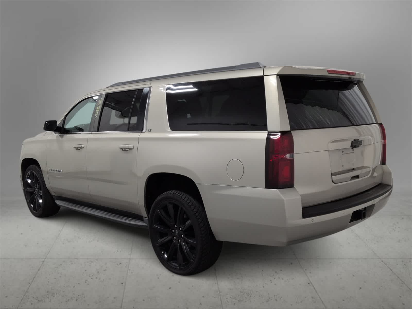 Thumbnail: 2015 Chevrolet Suburban - 6