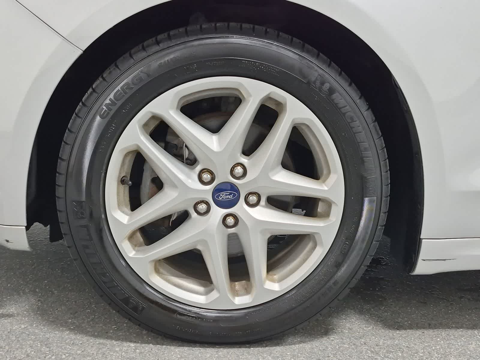 Thumbnail: 2016 Ford Fusion - 13