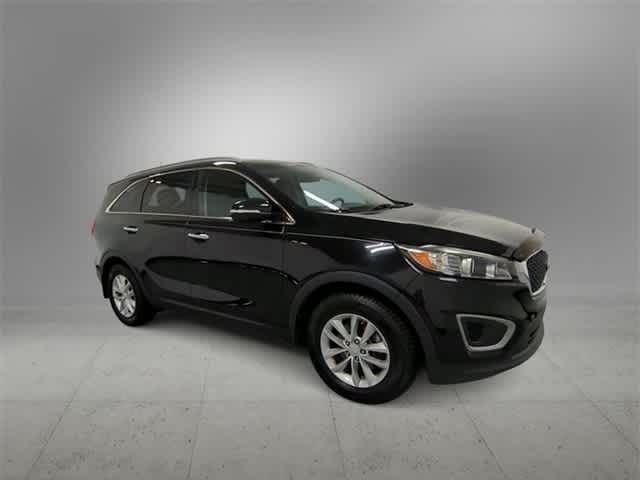 Used 2016 Kia Sorento LX with VIN 5XYPG4A3XGG082348 for sale in Farmington, MI