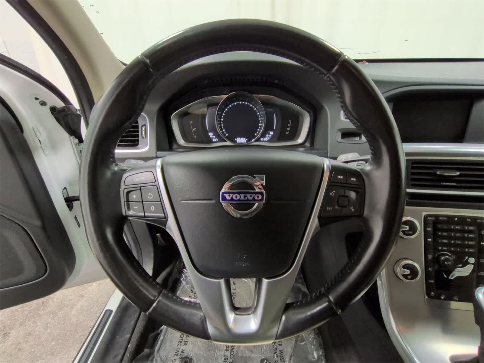 Thumbnail: 2017 Volvo S60 - 25