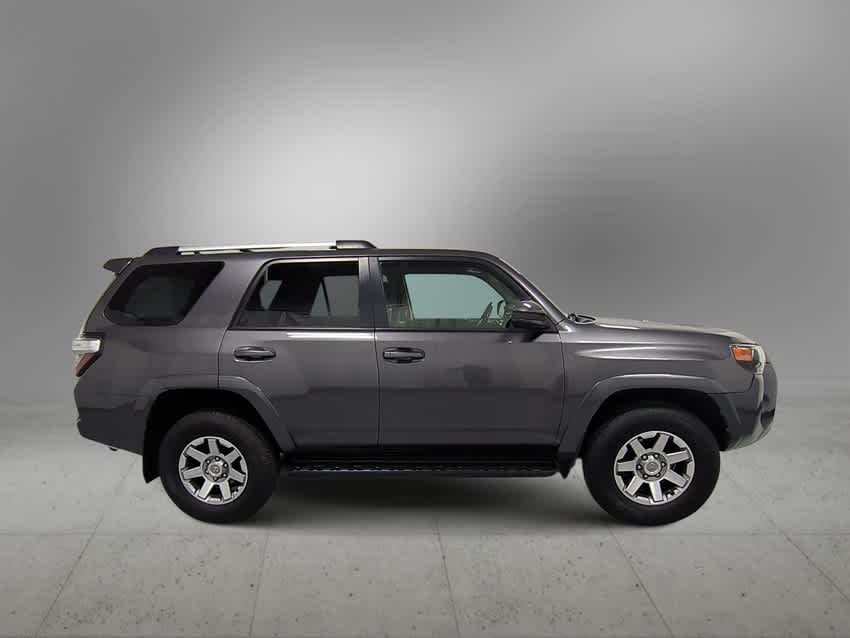 Thumbnail: 2015 Toyota 4Runner - 9