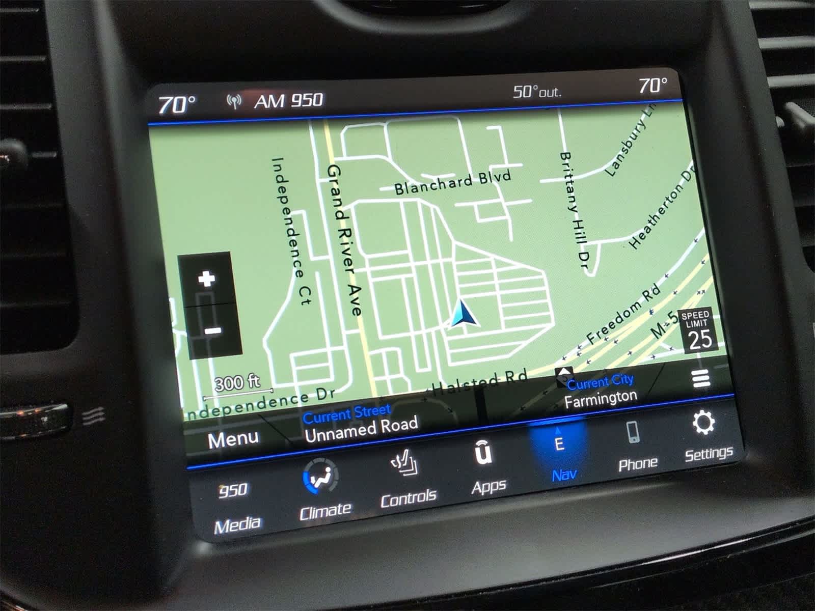 Thumbnail: 2023 Chrysler 300 - 31