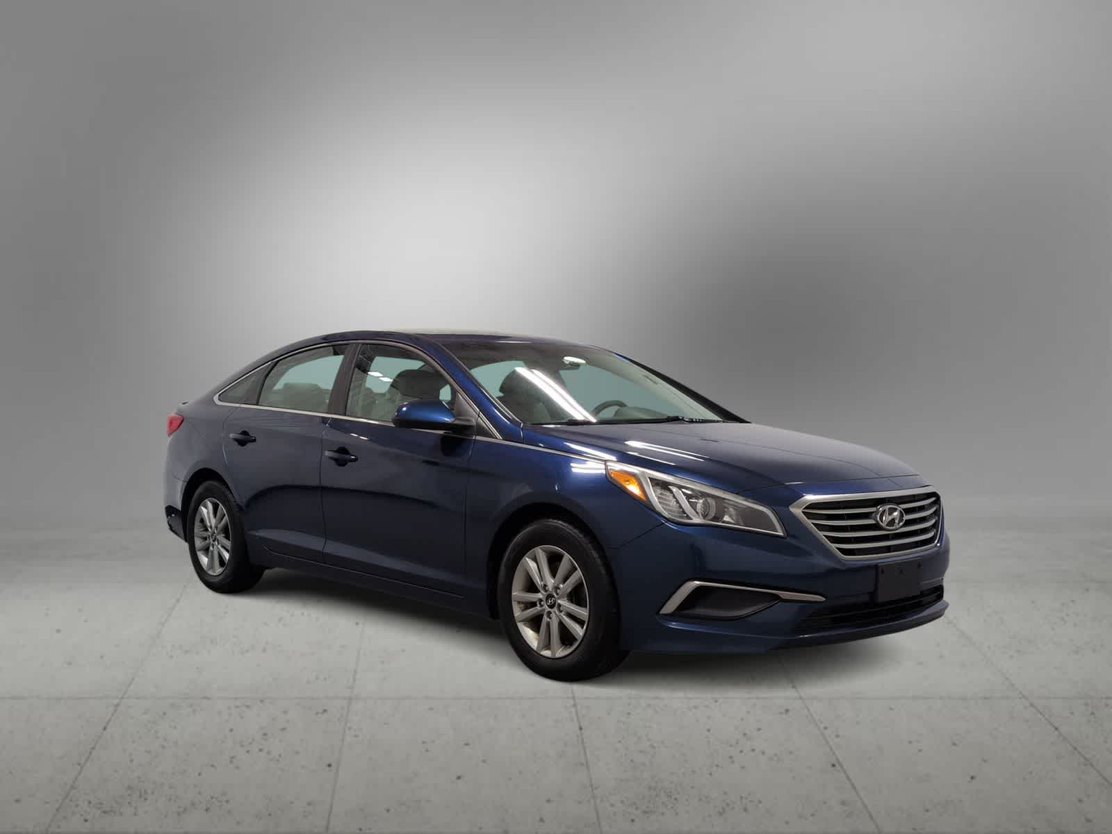 Thumbnail: 2017 Hyundai Sonata - 2